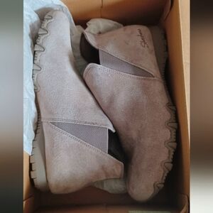 Skechers Women's Relaxed Fit Bikers MC Bellore Bootie, size 8 usa